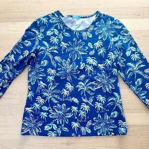 J McLaughlin women’s size large long sleeve top.